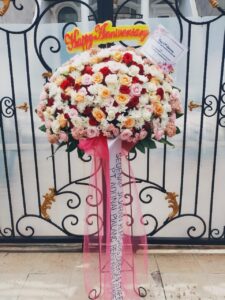 Rangkaian bunga Standing Arrangement