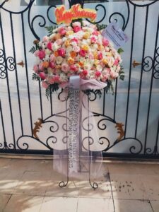 Bunga Rangkaian Standing